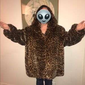 Leopard faux fur coat xl extra large Pamela McCoy.